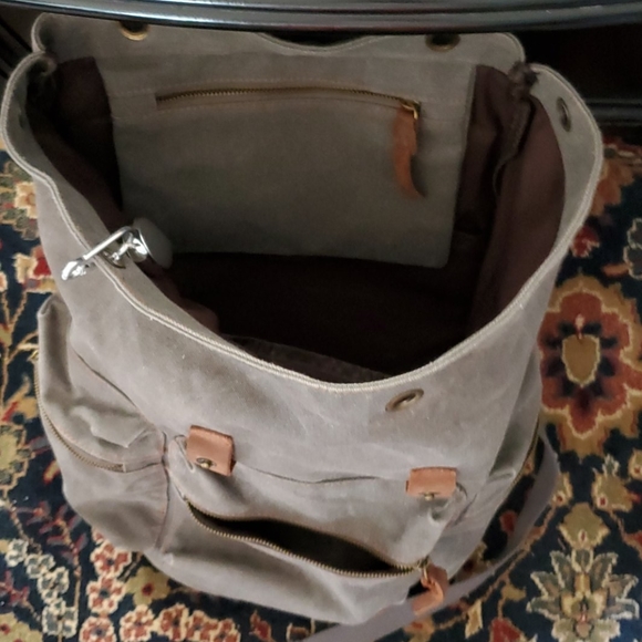 Backpack - Picture 3 of 3